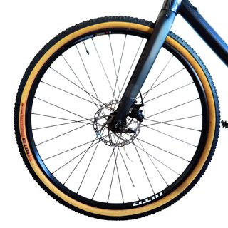 Bicicleta gravel Pinnacle cicloturismo horqcarbono