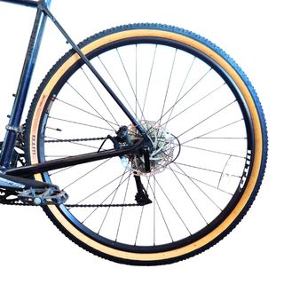 Bicicleta gravel Pinnacle cicloturismo horqcarbono