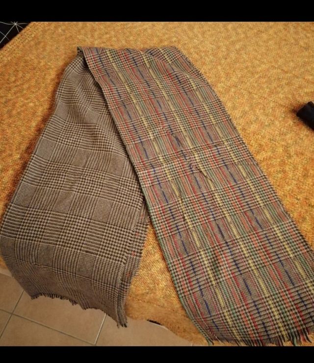 Sciarpa morbida mai usata