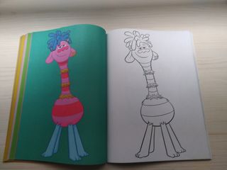 Libro colorear Trolls 2