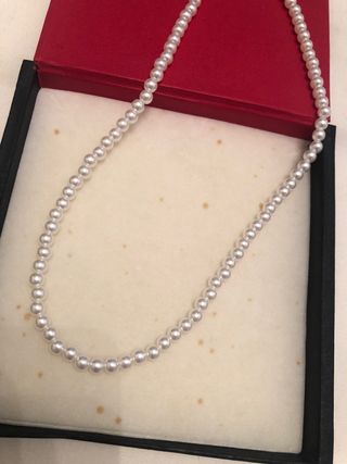 collar símil perla hombre