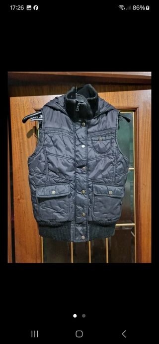 Diferentes abrigos y chaquetas talla M