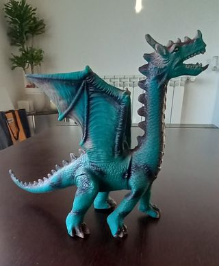 Drago alato di gomma.