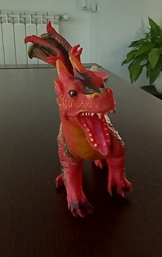 Drago alato di gomma.