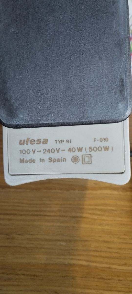 Plancha de viaje plegable UFESA