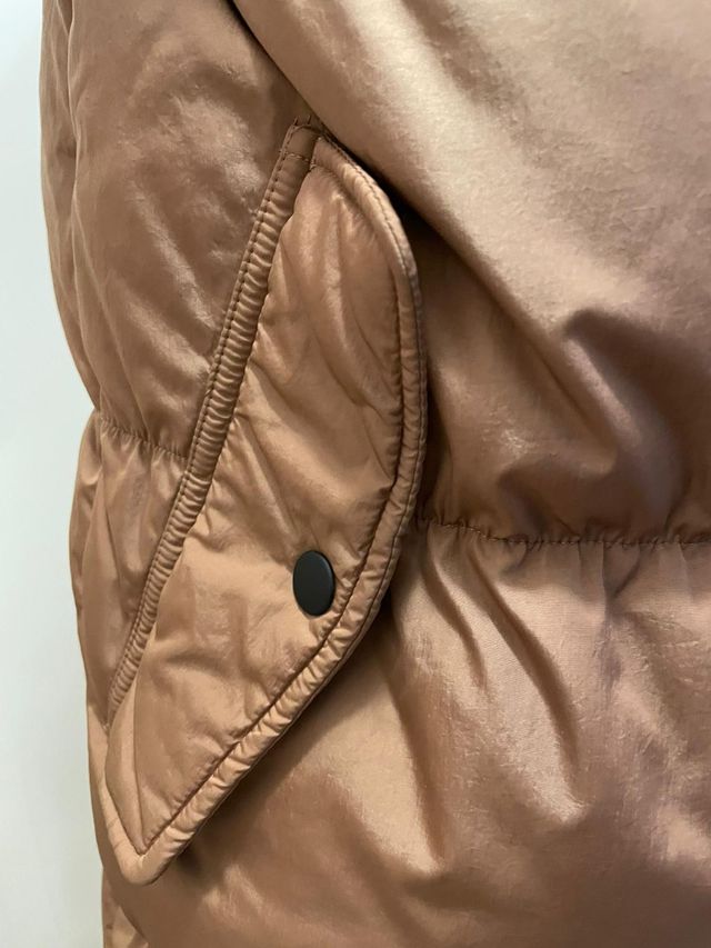 plumas Jordan Essentials