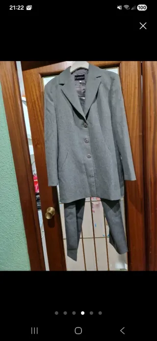 Diferentes abrigos talla S por 3 euros