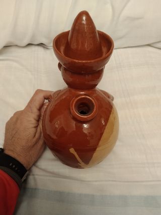 Botijo de cerámica esmaltada.