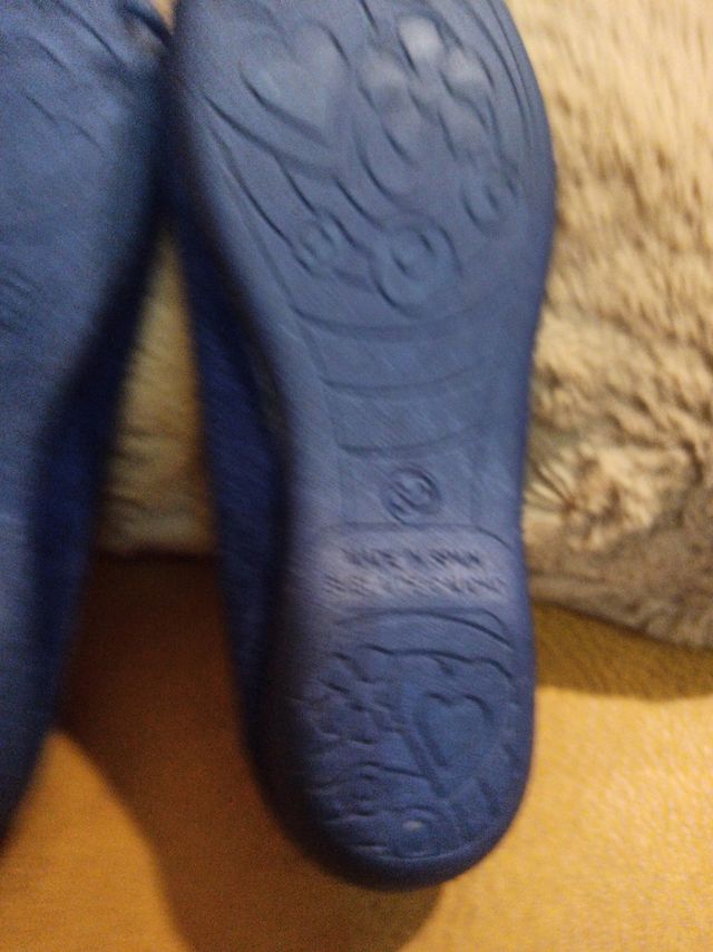 Zapatos, manoletinasT 32 nuevos,de ante,Vulnanes