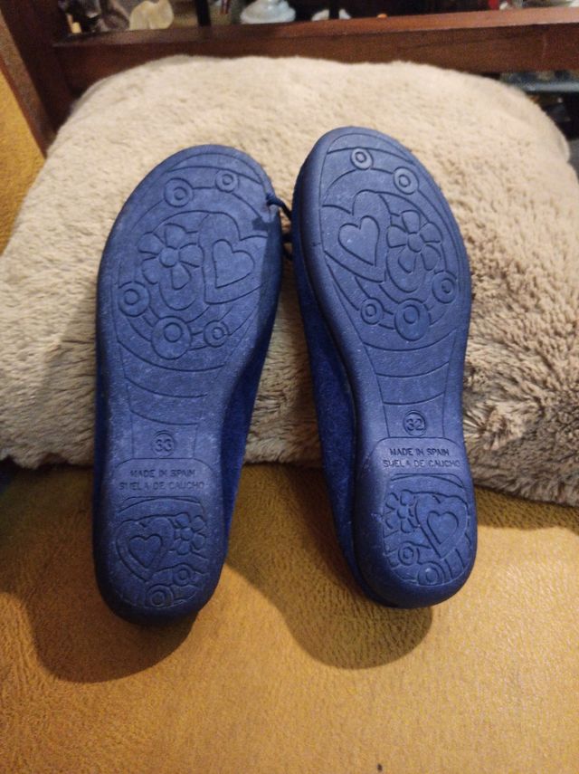 Zapatos, manoletinasT 32 nuevos,de ante,Vulnanes