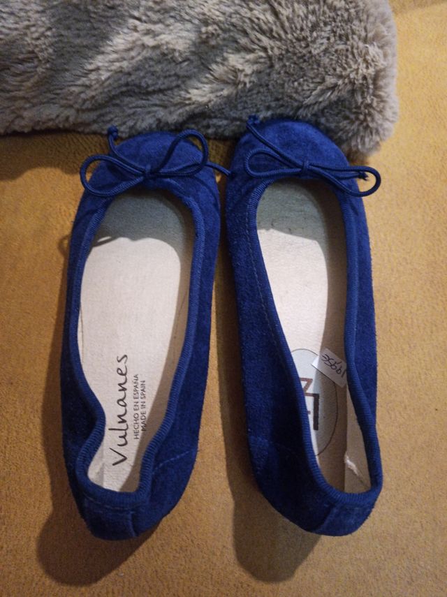 Zapatos, manoletinasT 32 nuevos,de ante,Vulnanes
