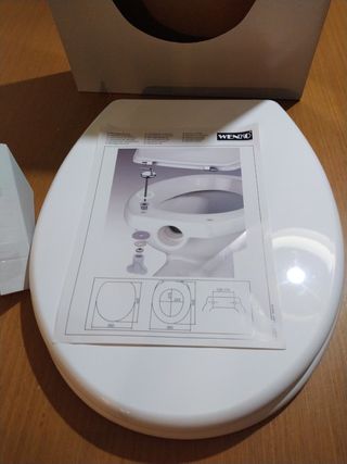 Taza wáter modelo Wenko.Comprado en Amazon.