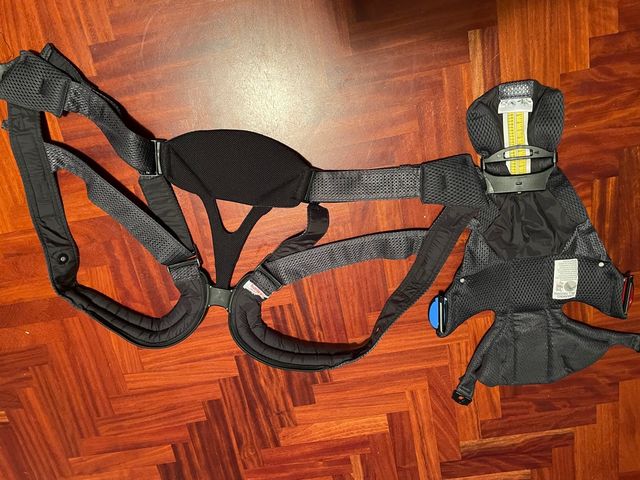 Mochila portabebe Babyjörn MOVE