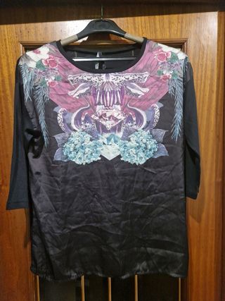 Diferentes camisetas y blusas tallas S