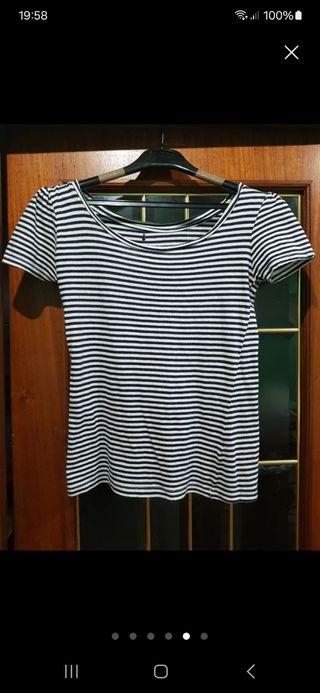 Diferentes camisetas y blusas tallas S
