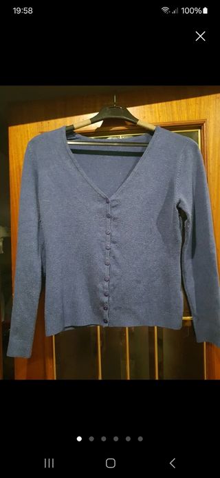 Diferentes camisetas y blusas tallas S