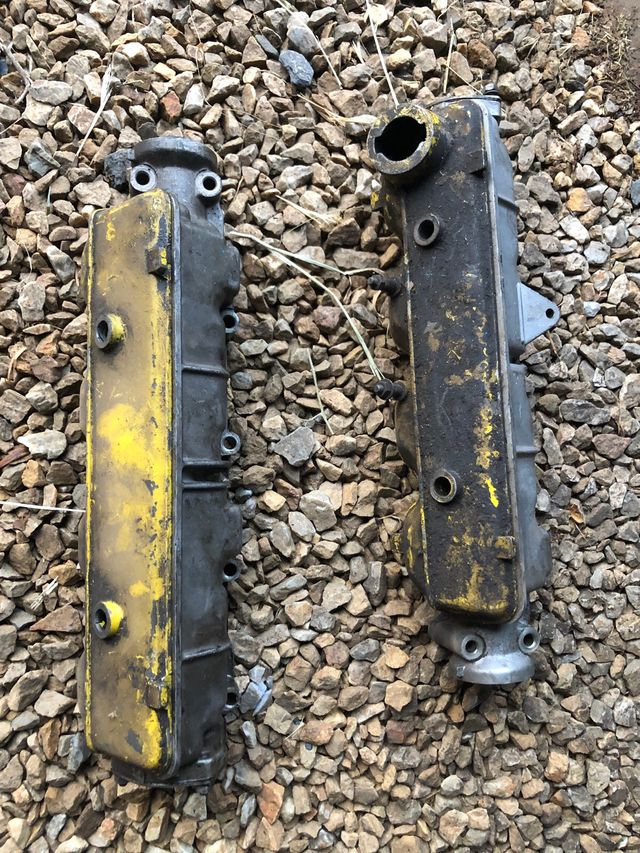 Tapas de balancines con arboles de levas seat 124 