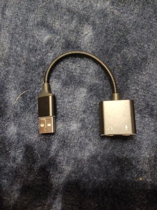 tarjeta de sonido con linea de entrada y altavoces