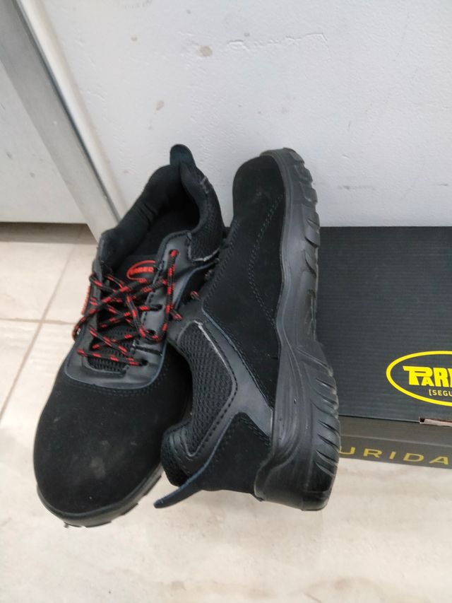 Zapatillas 39 de Trabajo Negras Paredes