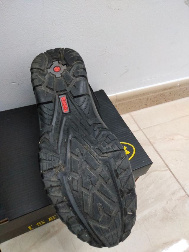 Zapatillas 39 de Trabajo Negras Paredes