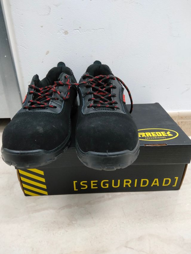 Zapatillas 39 de Trabajo Negras Paredes