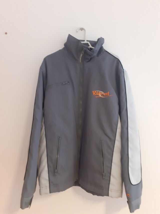 Abrigo ripcurl nuevo