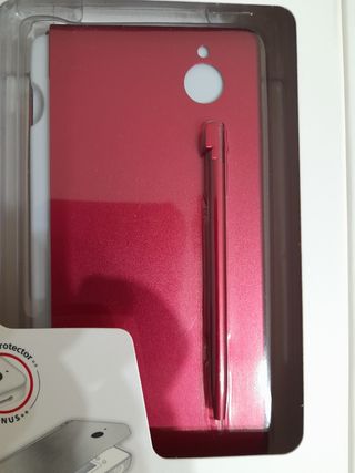 "NUEVO"Funda metálica Nintendo DSI+lápiz táctil 