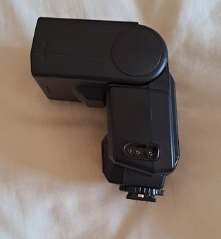 Canon EOS 300 + SIGMA 70-300MM + Flash y otros acc