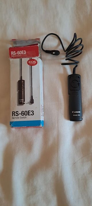 Canon EOS 300 + SIGMA 70-300MM + Flash y otros acc