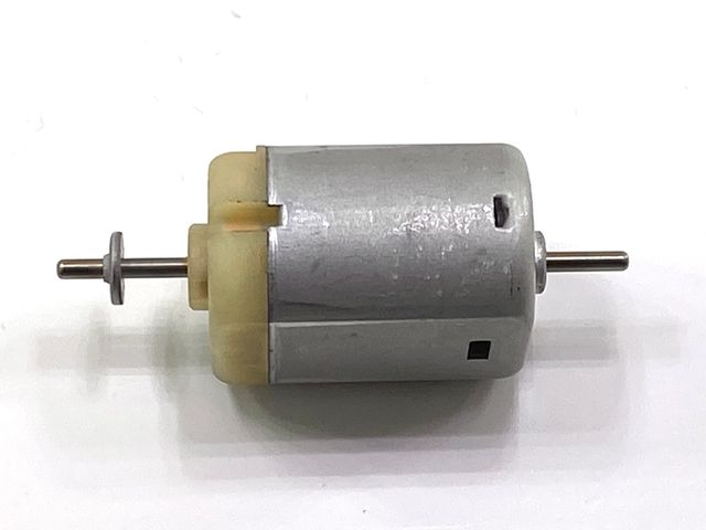 Piccolo motore elettrico 6V cc