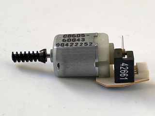 Pequeño motor eléctrico 6V cc