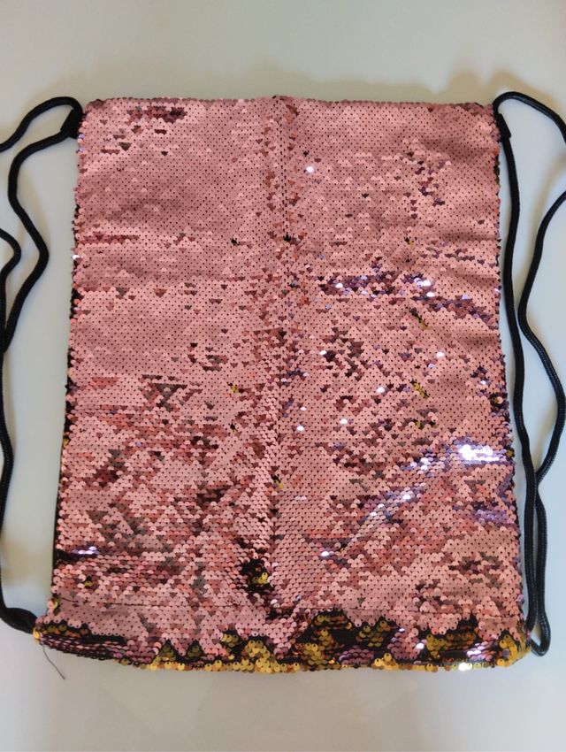 Zainetto, portamonete e cerchietto con paillettes