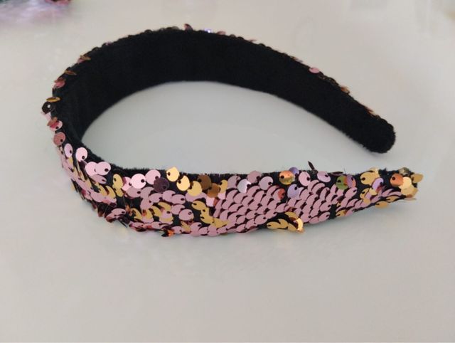 Zainetto, portamonete e cerchietto con paillettes