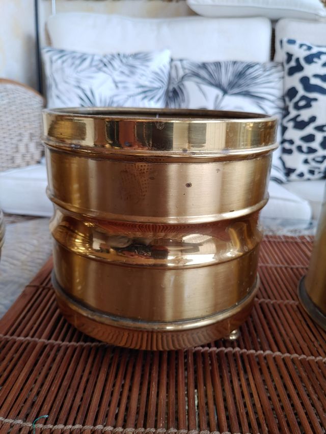 Adornos de latón varios