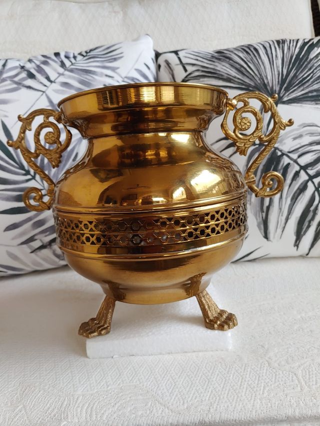 Adornos de latón varios