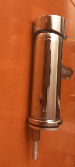 Dos grifos Sensea Hilo+ latiguillos. Nuevos.