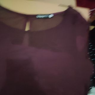 blusa de fiesta color burdeos M