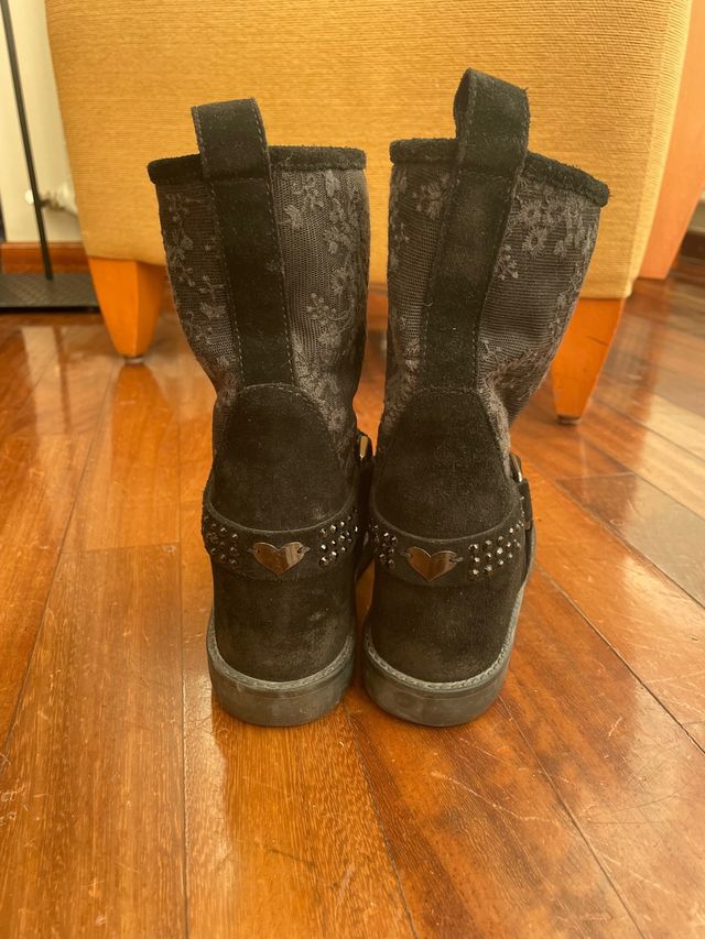 botas negras twinset