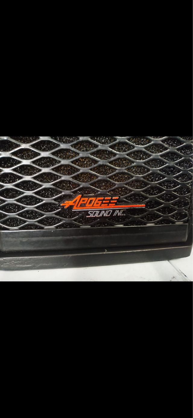 equipo de sonido... ((CAMBIO))