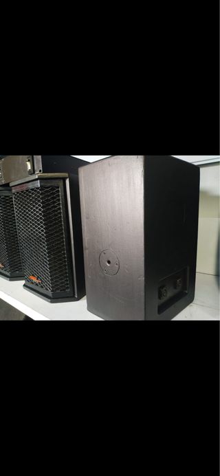 equipo de sonido... ((CAMBIO))