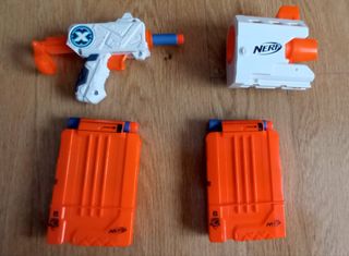 pack 2 cargadores nerf,cañon nerf y una pistola