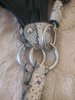 Bolso de piel marca Dimoni