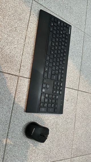 teclado y ratón inalámbrico