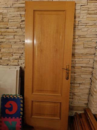 Puerta madera