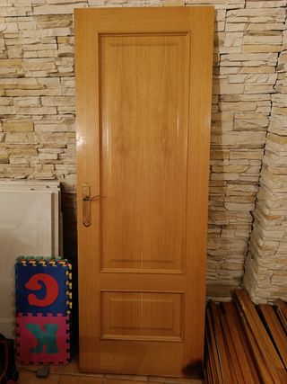 Puerta madera
