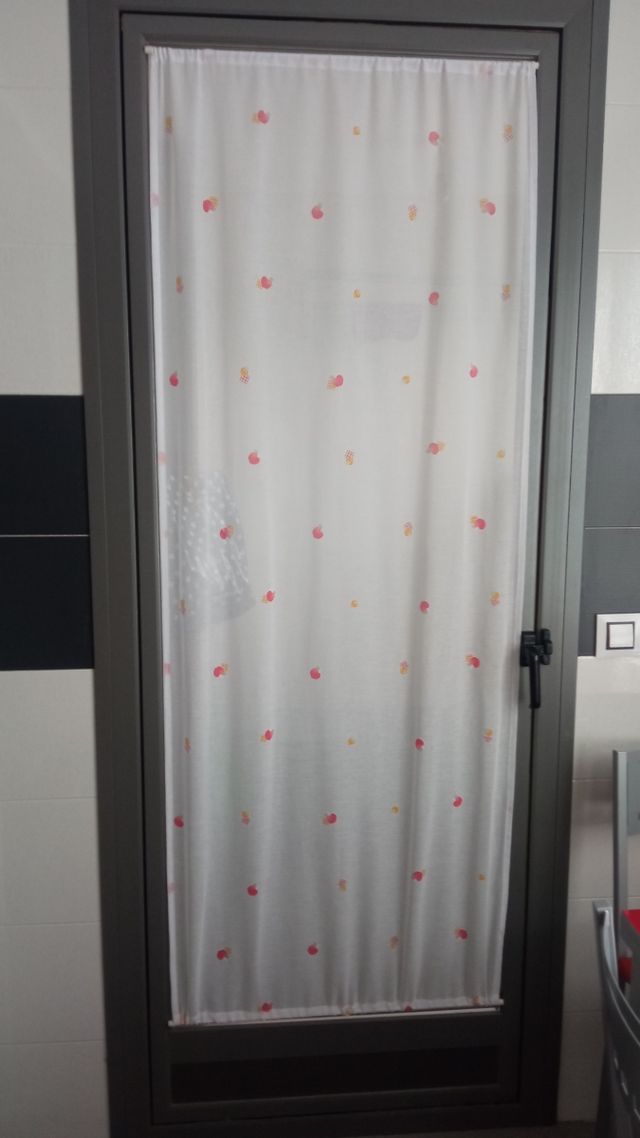 Cortinas cocina (ventana y puerta )