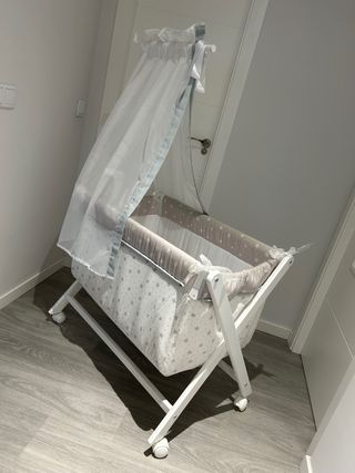 Minicuna bebé Naf-Naf de tijera