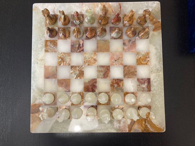 Ajedrez de mármol hecho a mano artesanal.