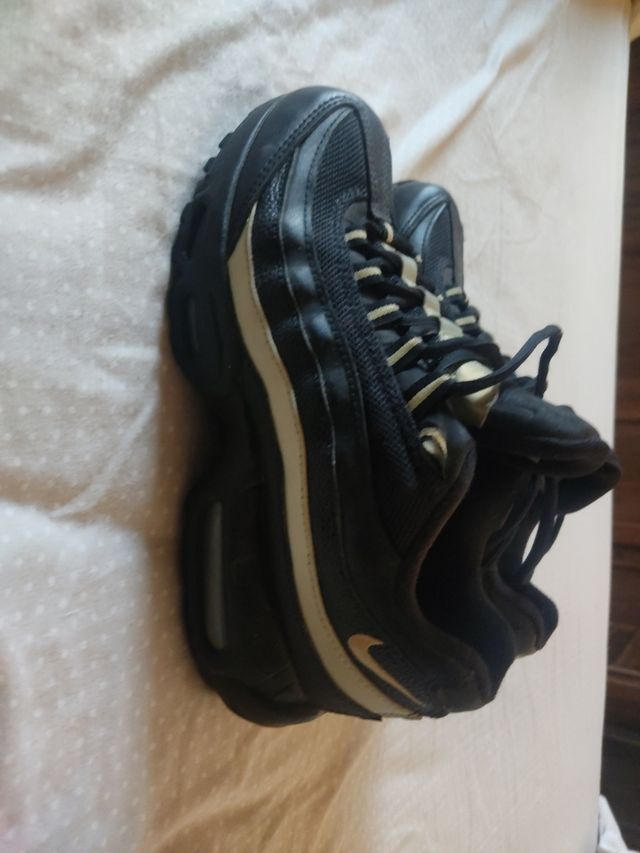Airmax 95 doradas