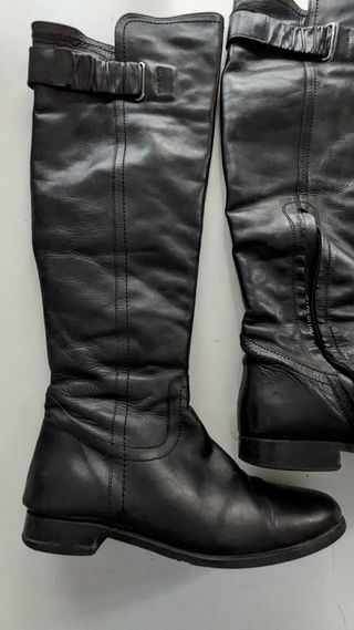 Botas altas negras piel